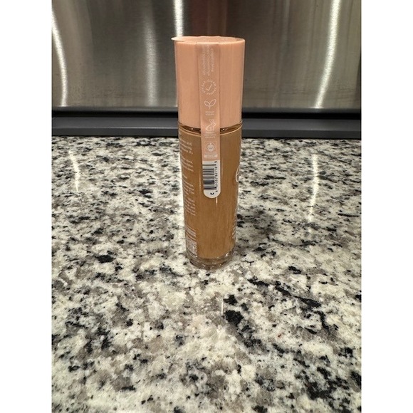 e.l.f. Halo Glow Liquid Filter Medium 4 Radiant‎ Finish Makeup Foundation - Picture 3 of 6